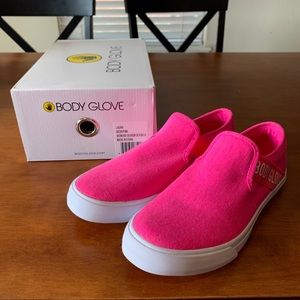 NIB Body Glove Laura Slip On in Neon Pink
